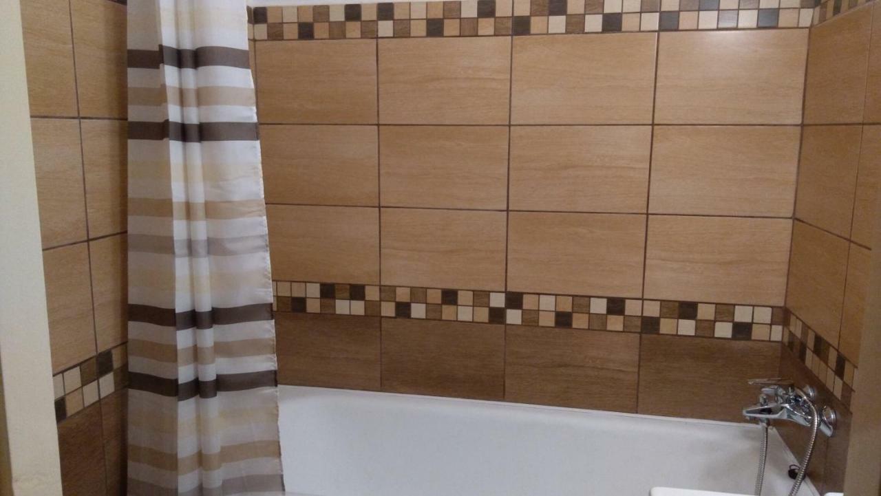 Gesztenyes Apartman Miskolc Exterior foto