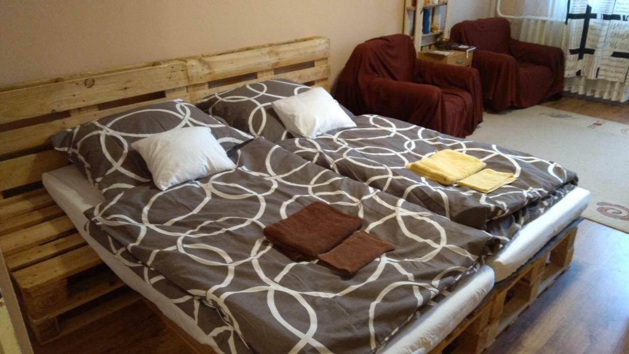 Gesztenyes Apartman Miskolc Exterior foto